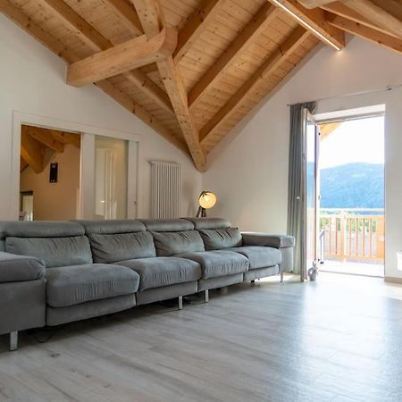 Villa Floris 卡斯泰洛泰西诺 外观 照片